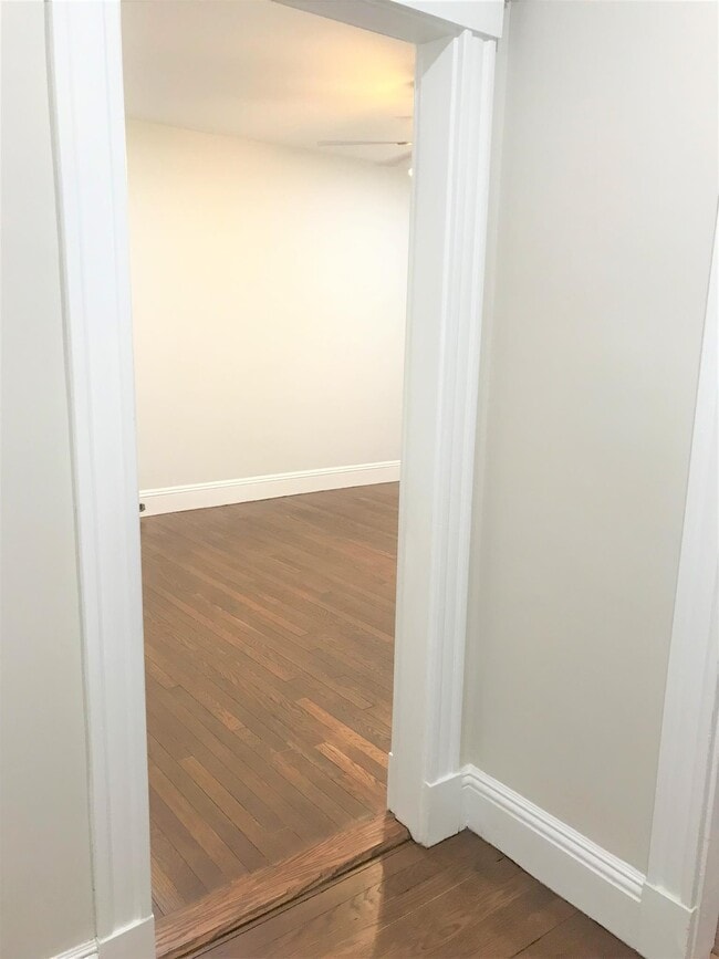 Foto del edificio - 1699 Cambridge St