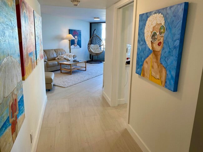 Foto del edificio - 3560 S Ocean Blvd