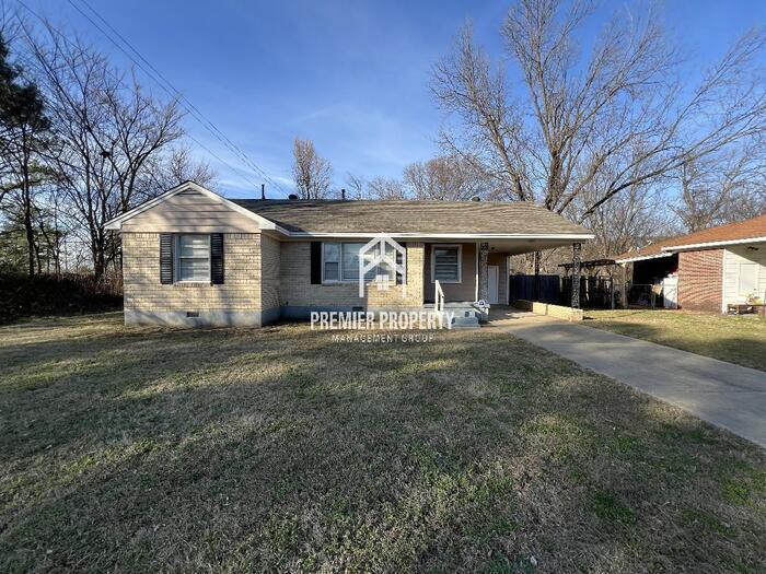 Primary Photo - 3002 Cromwell Ave