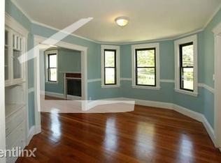 Foto del edificio - 508 Heath St