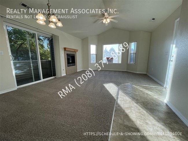 Building Photo - 1003 N Stilson Rd