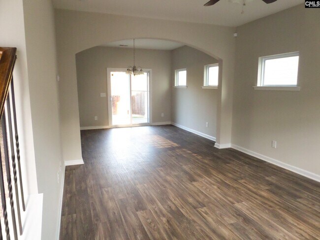 Building Photo - 243 Harvest Glen Ln