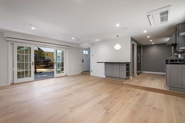 Foto del edificio - 1323 Alta Vista Rd