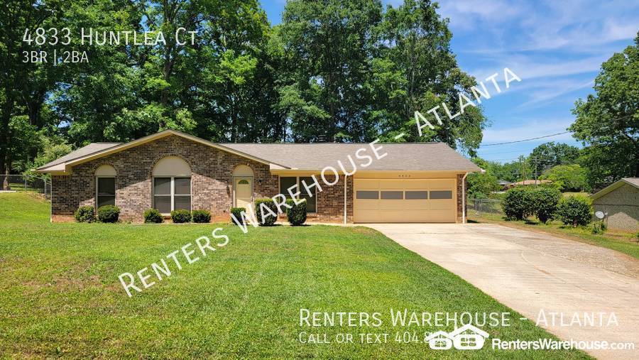 Primary Photo - 3/2 Decatur Rental w/ HUGE, Fenced In Back...