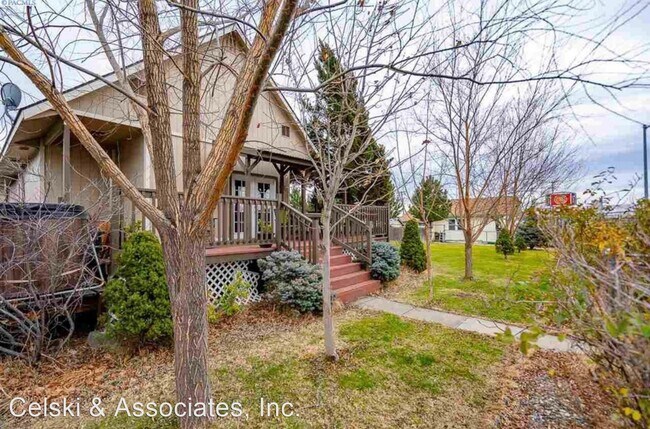 Building Photo - 4 br, 3 bath House - 915 S 10th Ave