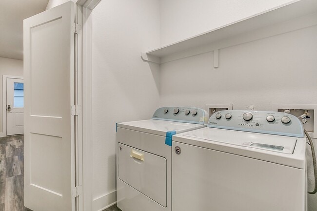 Foto del edificio - 2718 Forest Park Blvd