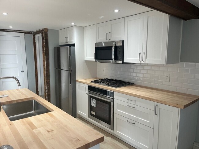 Foto del edificio - 434 Hurlbutt St