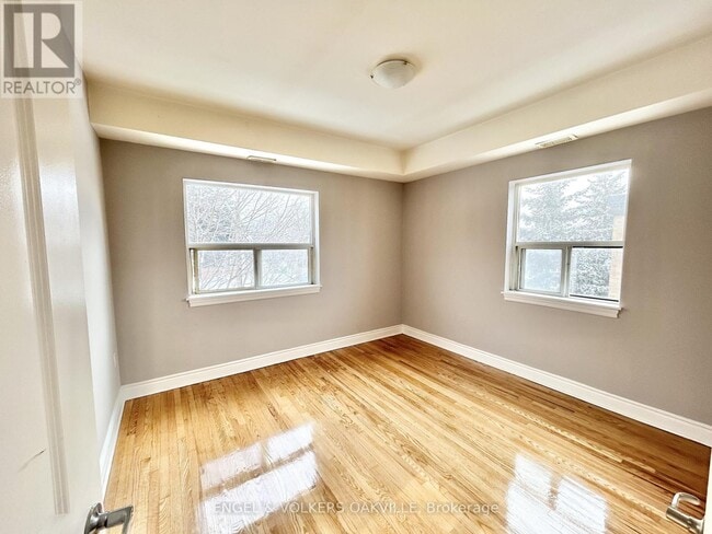 Photo du bâtiment - 100 Twenty Fifth St