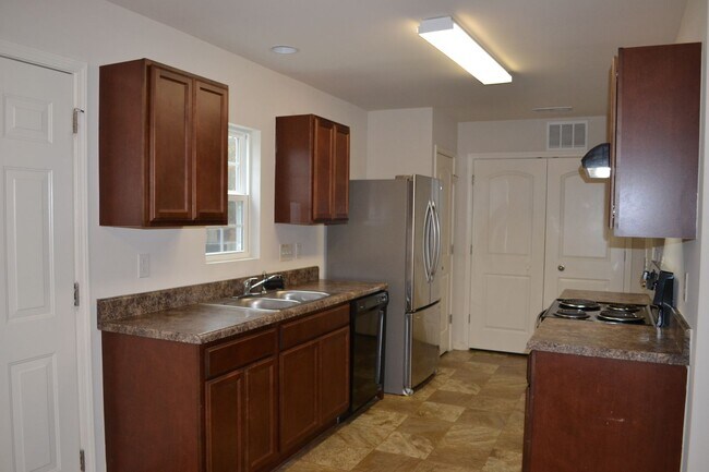 Foto del edificio - 3 Bedrooms, 1 Car Garage on Cul-de-sac Lot