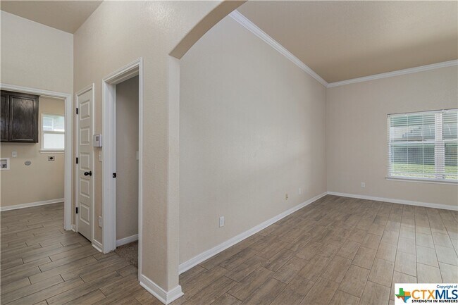 Foto del edificio - 7608 Blue Nile Dr