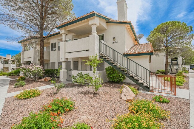Building Photo - MOVE IN READY!! Fully Furnished Turn-key t...