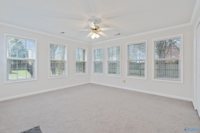 Building Photo - 100 Ellacott Dr