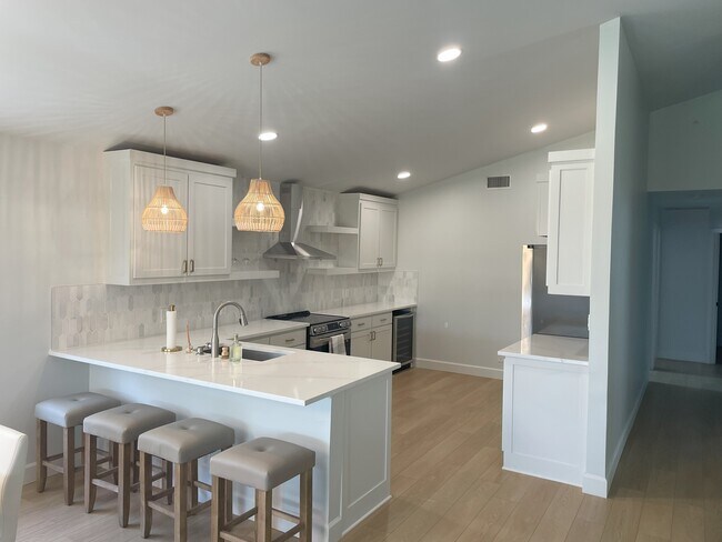 Building Photo - 2670 Mikasa Dr