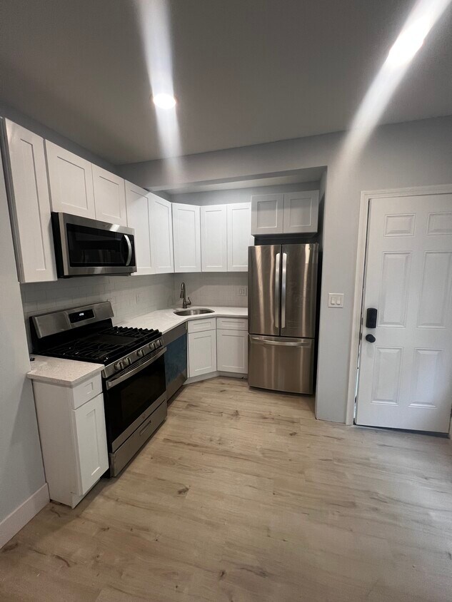 8 Carroll Ct Unit 1 FL, Naugatuck, CT 06770 Apartments in Naugatuck