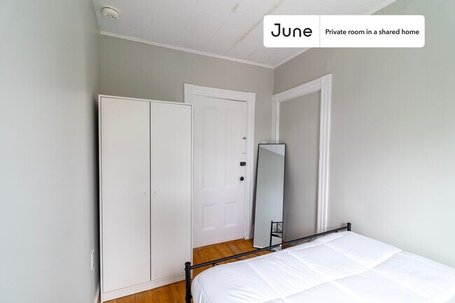 Foto del edificio - Room in Shared 4 bed/1 bath home