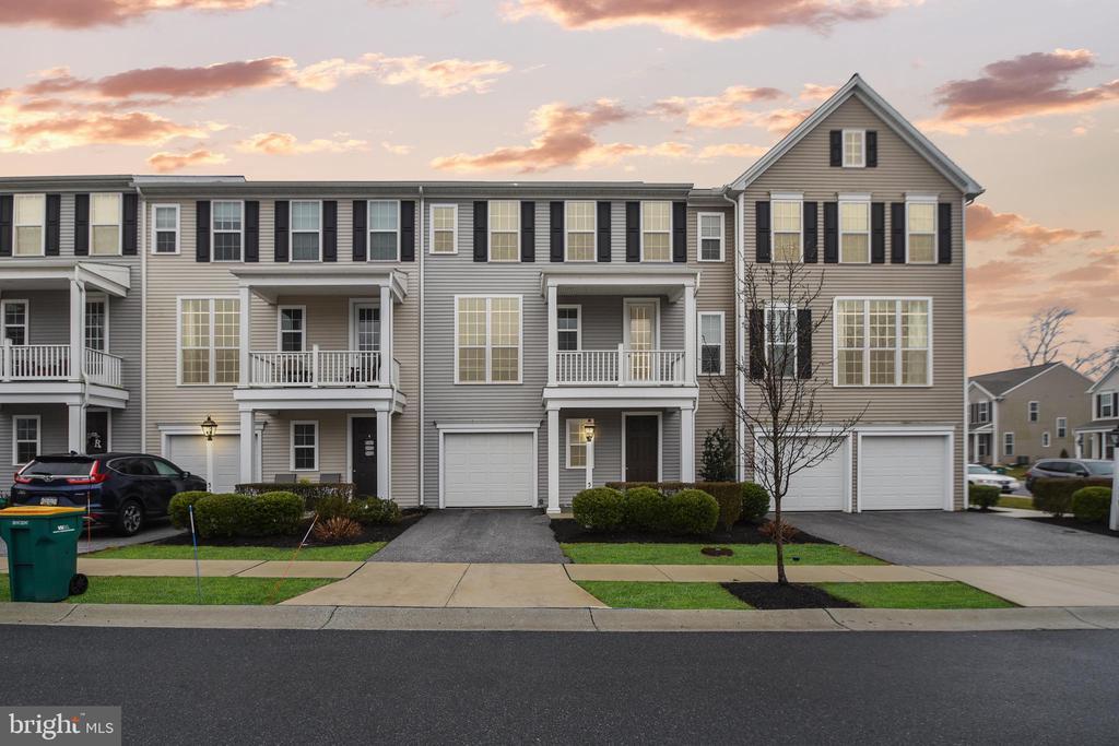 Foto principal - 521 Fawn Ln
