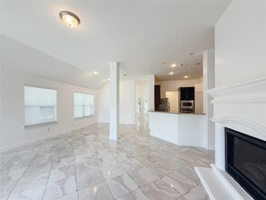 Building Photo - 18126 Golden Falls Ln