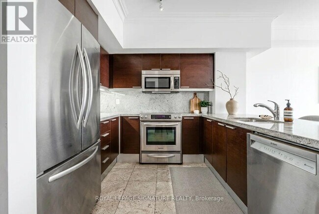 Photo du bâtiment - 650 Sheppard Ave E