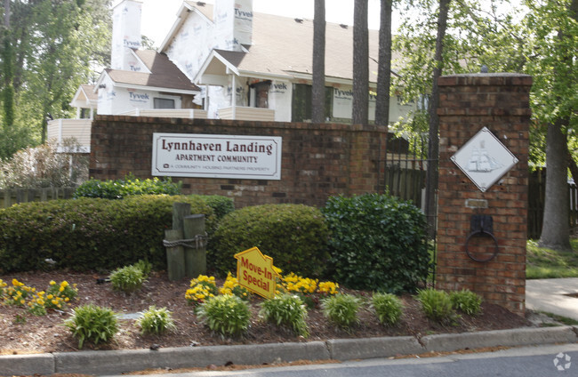 Building Photo - Lynnhaven Landing