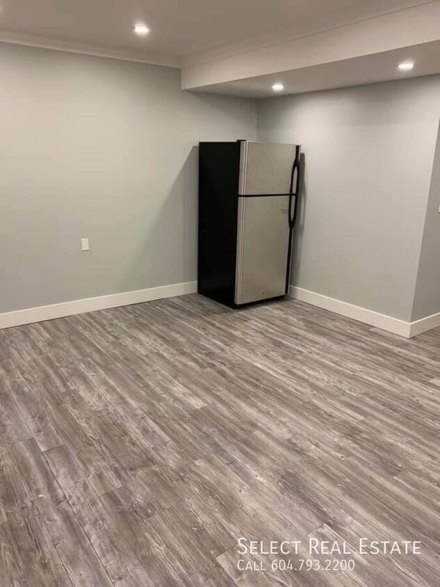 Photo du bâtiment - 46619 Arbutus Ave