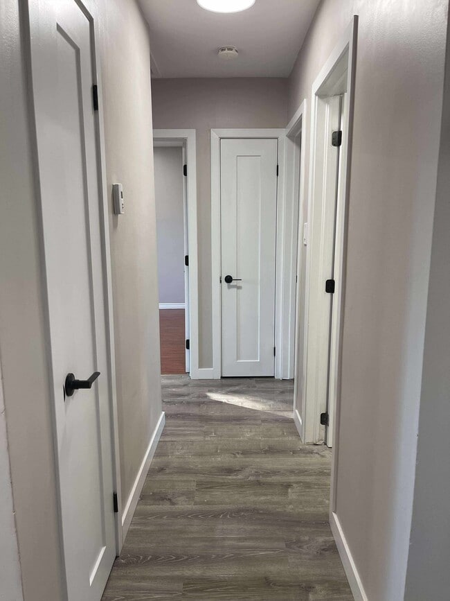 Hallway - 6 Glen Rd