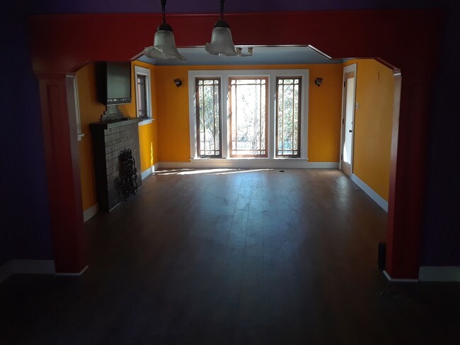 Living Room - 2650 Glendale Blvd