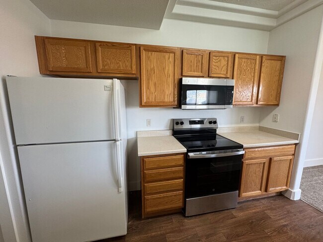 Foto del edificio - Amazing Riverton Townhome in Aspen Springs!