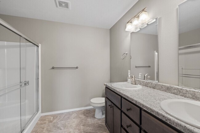 Foto del edificio - 4 Bedroom Home in Springfield, Missouri