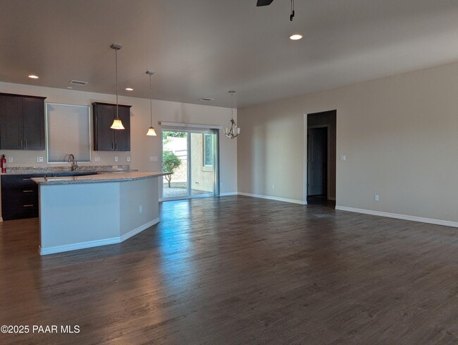 Building Photo - 3057 Trail Walk