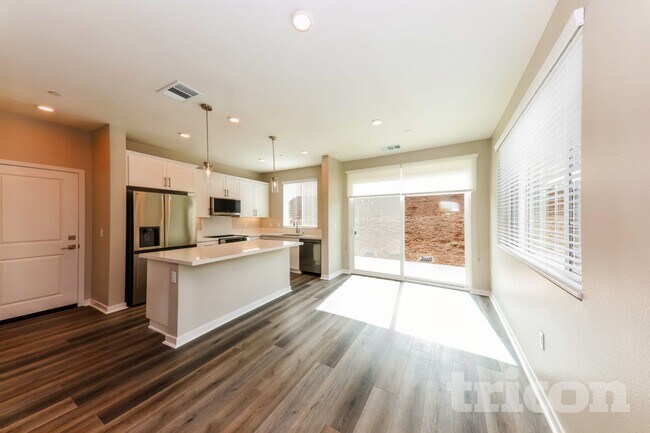 Foto del edificio - 662 Susanne St