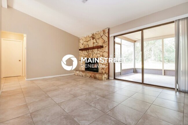 Building Photo - 3 Bedroom Pet-Friendly Home in Spring Hill, FL with Main Street Renewal