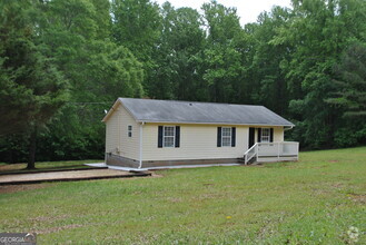 Building Photo - 386 Tunis Rd