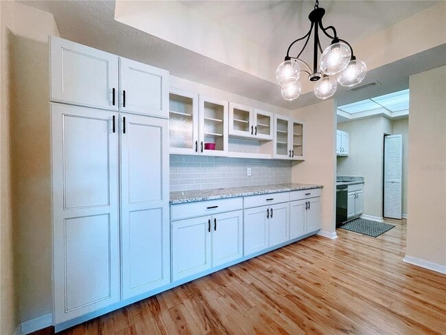 Building Photo - 3730 Cadbury Cir