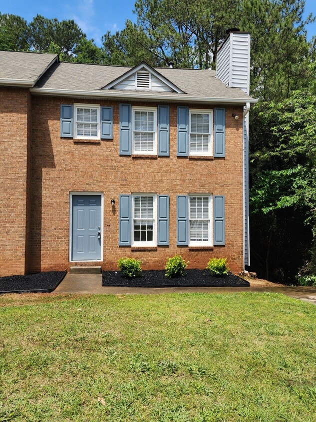Foto principal - 815 Indian Lake Dr NW