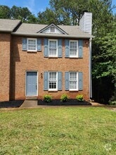 Building Photo - 815 Indian Lake Dr NW