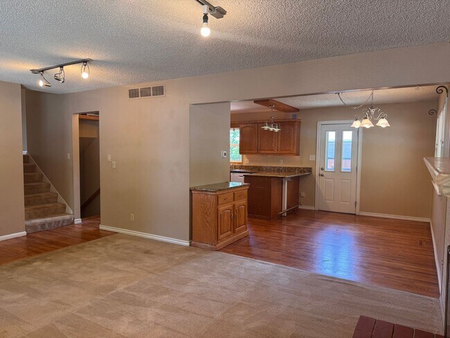 Foto del edificio - 3131 W Platte Ave