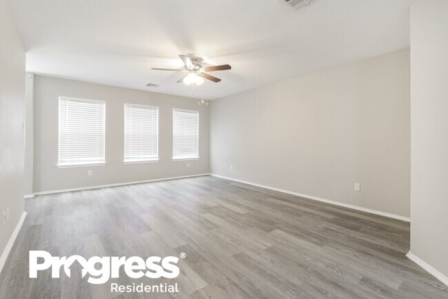 Foto del edificio - 399 Housefinch Loop