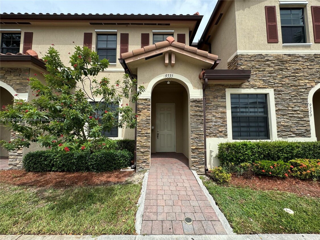 Primary Photo - 9335 W 33rd Ave