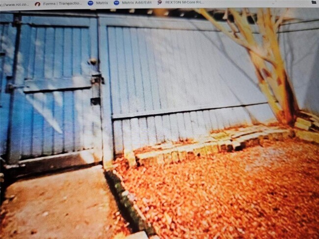 Building Photo - 5076 Glenmont Dr