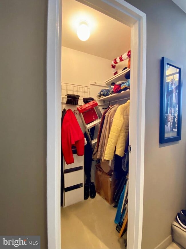 Building Photo - 1200 N Nash St