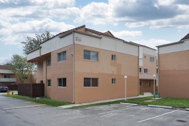 Building Photo - 14909 SW 80th St