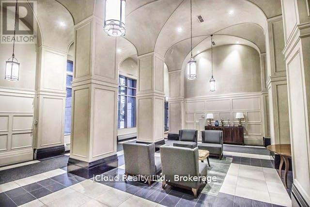 Photo du bâtiment - 388 Prince of Wales Dr