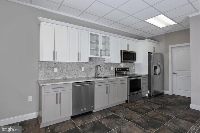 Building Photo - 429 Wendover Dr