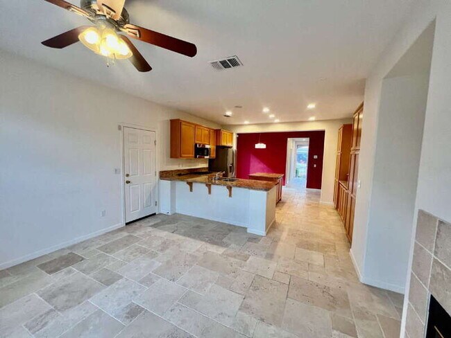 Foto del edificio - 668 Granite Ln