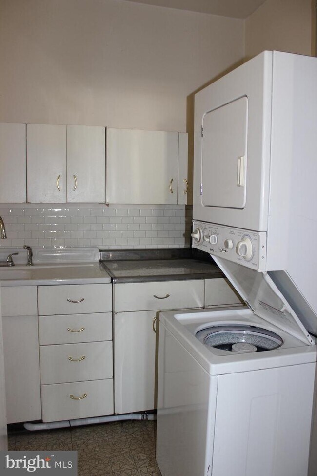 Foto del edificio - 306 N East St