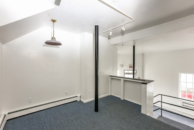 Interior Photo - 24 Smith St