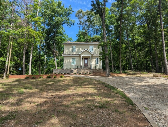 Building Photo - 3812 James Ed Rd