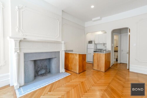 Building Photo - 308 W 92nd St