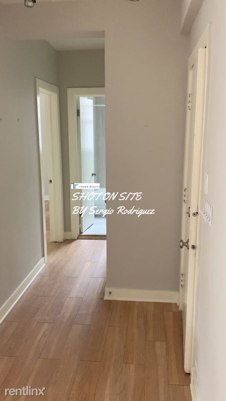 Foto del edificio - 3754 N Southport Ave