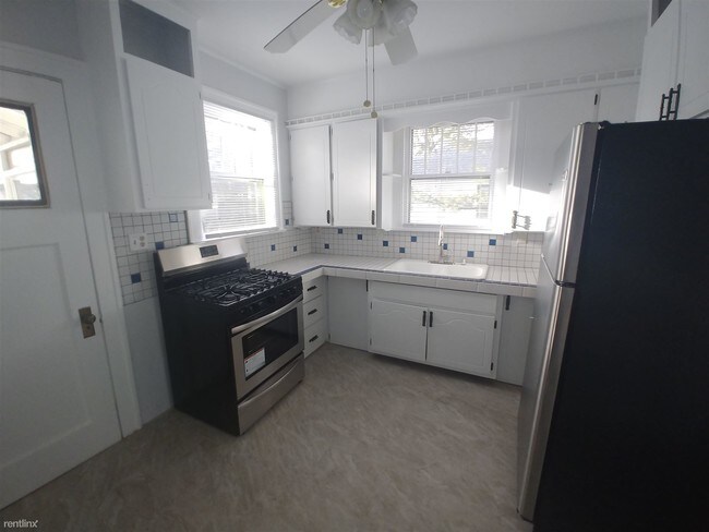 Foto del edificio - 4 br, 1.5 bath House - 200 Kendall St